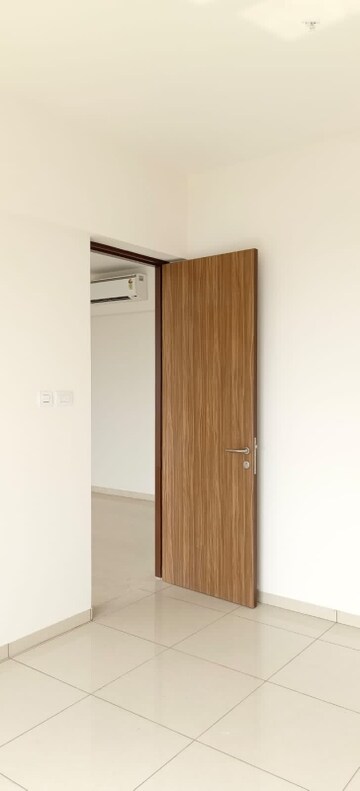Room in 2 BHK Apartment at Powai – for Rent