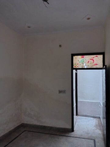 Room in 2.5 BHK Independent House at Parvatiya Colony – for Sale