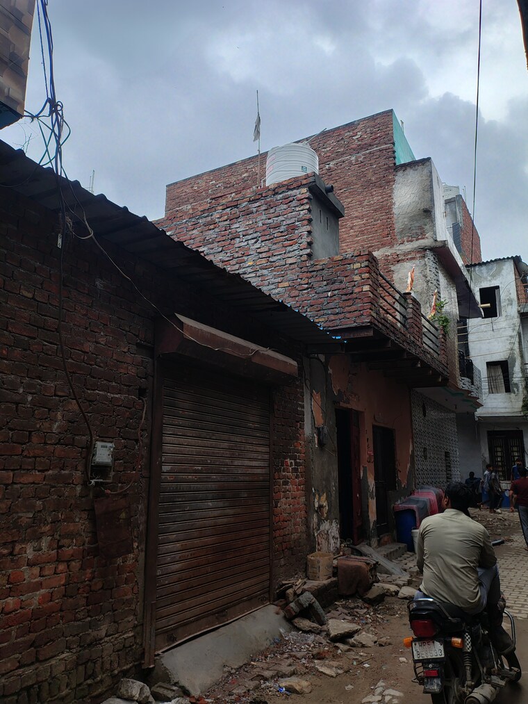 Living Room, sector 23 3.5 Bedroom 100 Sq.Yd. Independent House In Sector 23 Faridabad 9014922