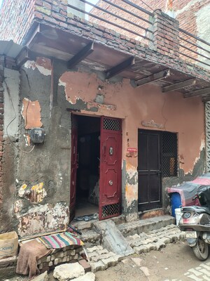 Furnished Amenities in 3.5 BHK Independent House at Sector 23 – for Sale