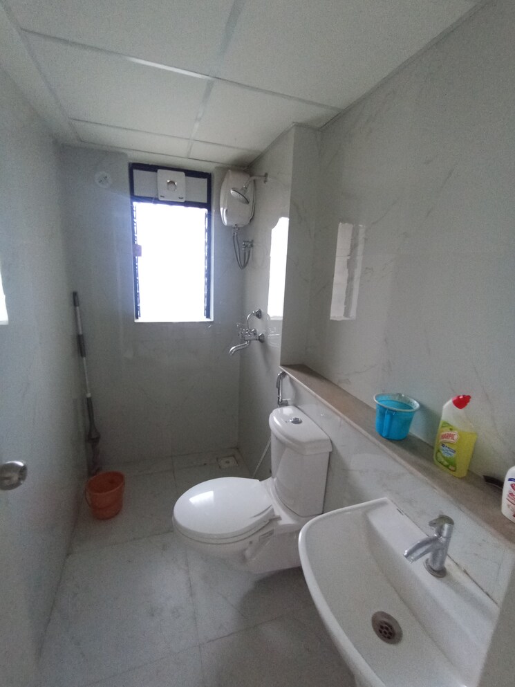 Bathroom, runwal-gardens-phase-i 1 Bedroom 436 Sq.Ft. Apartment In Dombivli East Thane 9014944