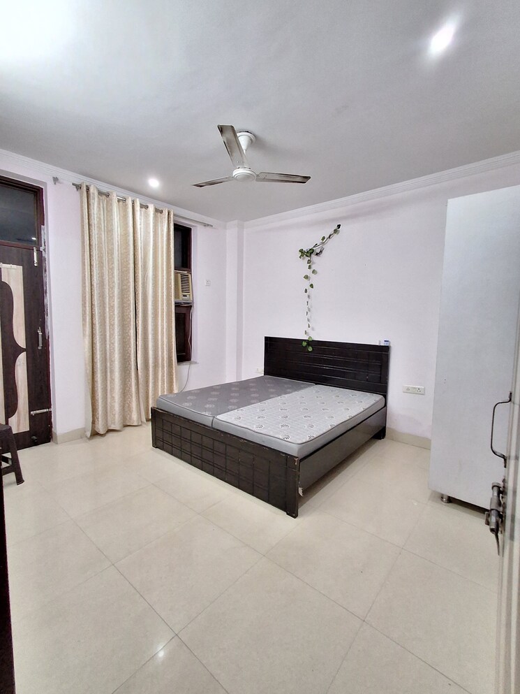 Living Room, ss-southend-floors 2 Bedroom 1500 Sq.Ft. Builder Floor In South City 2 Gurgaon 9014973