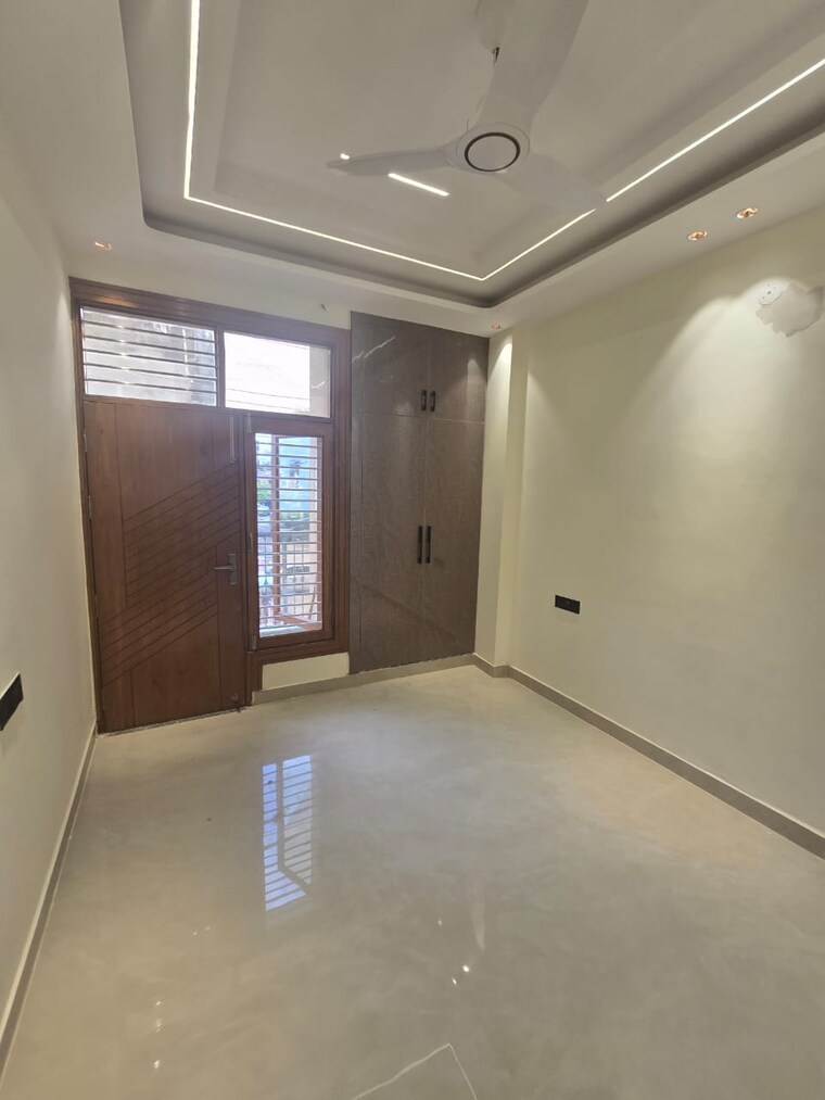 Room, vasundhara sector 5 4 Bedroom 288 Sq.Mt. Builder Floor In Vasundhara Sector 5 Ghaziabad 9014979