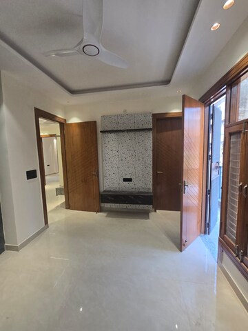 Living Room in 4 BHK Builder Floor at Vasundhara Sector 5 – for Sale