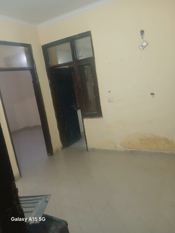 Room in 3 BHK Villa at Sindhuja Greens, Sector 10 Greater Noida – for Rent