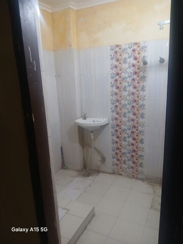 Bathroom in 3 BHK Villa at Sindhuja Greens, Sector 10 Greater Noida – for Rent