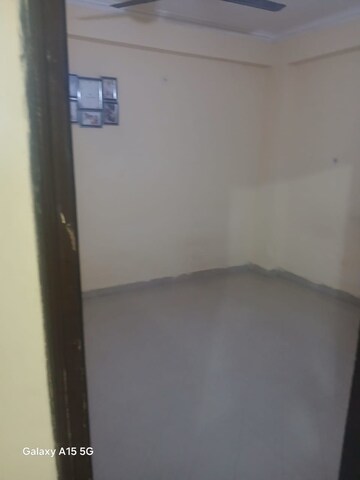 Room in 3 BHK Villa at Sindhuja Greens, Sector 10 Greater Noida – for Rent