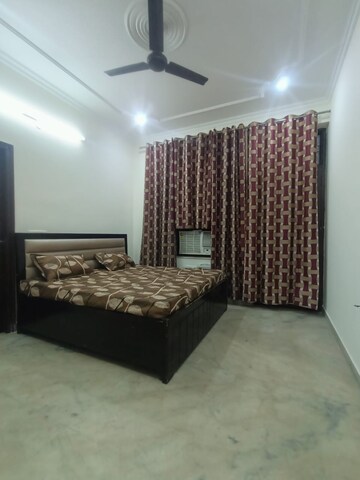 Bedroom in 2 BHK Builder Floor at Baani Square, Sector 50 – for Rent