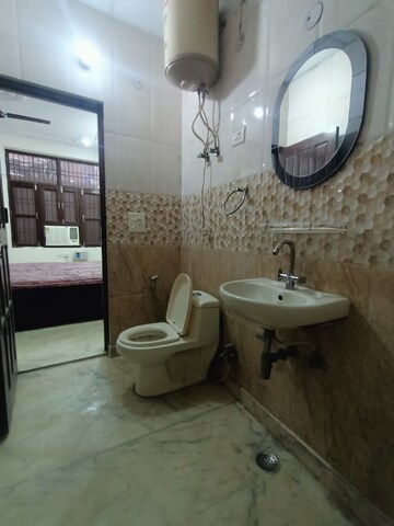 Bathroom in 2 BHK Builder Floor at Baani Square, Sector 50 – for Rent
