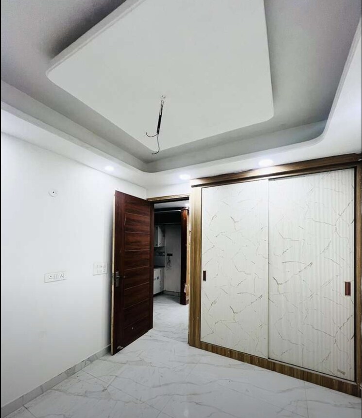 Room, sector 1 3 Bedroom 1400 Sq.Ft. Builder Floor In Sector 1 Noida 9014995