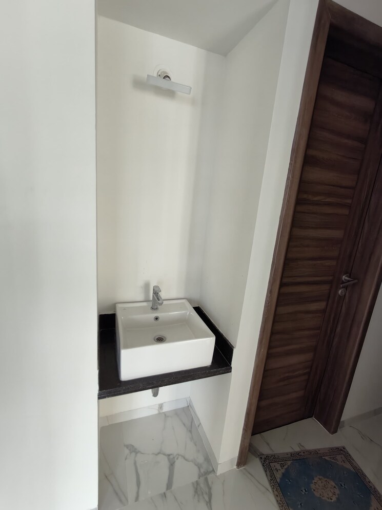 Bathroom, kakkad-la-vida 2 Bedroom 813 Sq.Ft. Apartment In Balewadi Pune 9015025