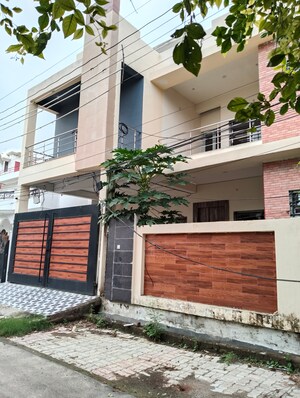 5 BHK Independent House For Sale in Gomti Nagar