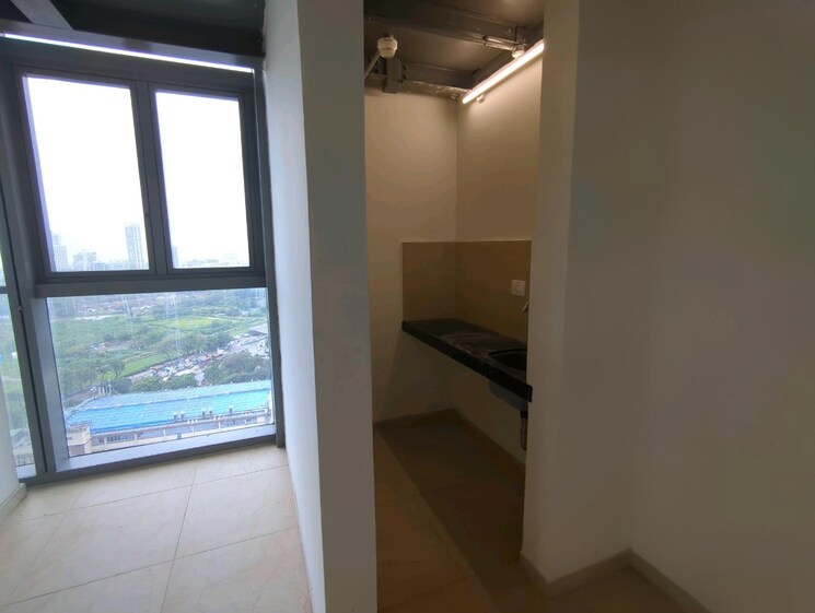 Room, mahalaxmi Commercial Office Space 5007 Sq.Ft. In Mahalaxmi Mumbai 9015032