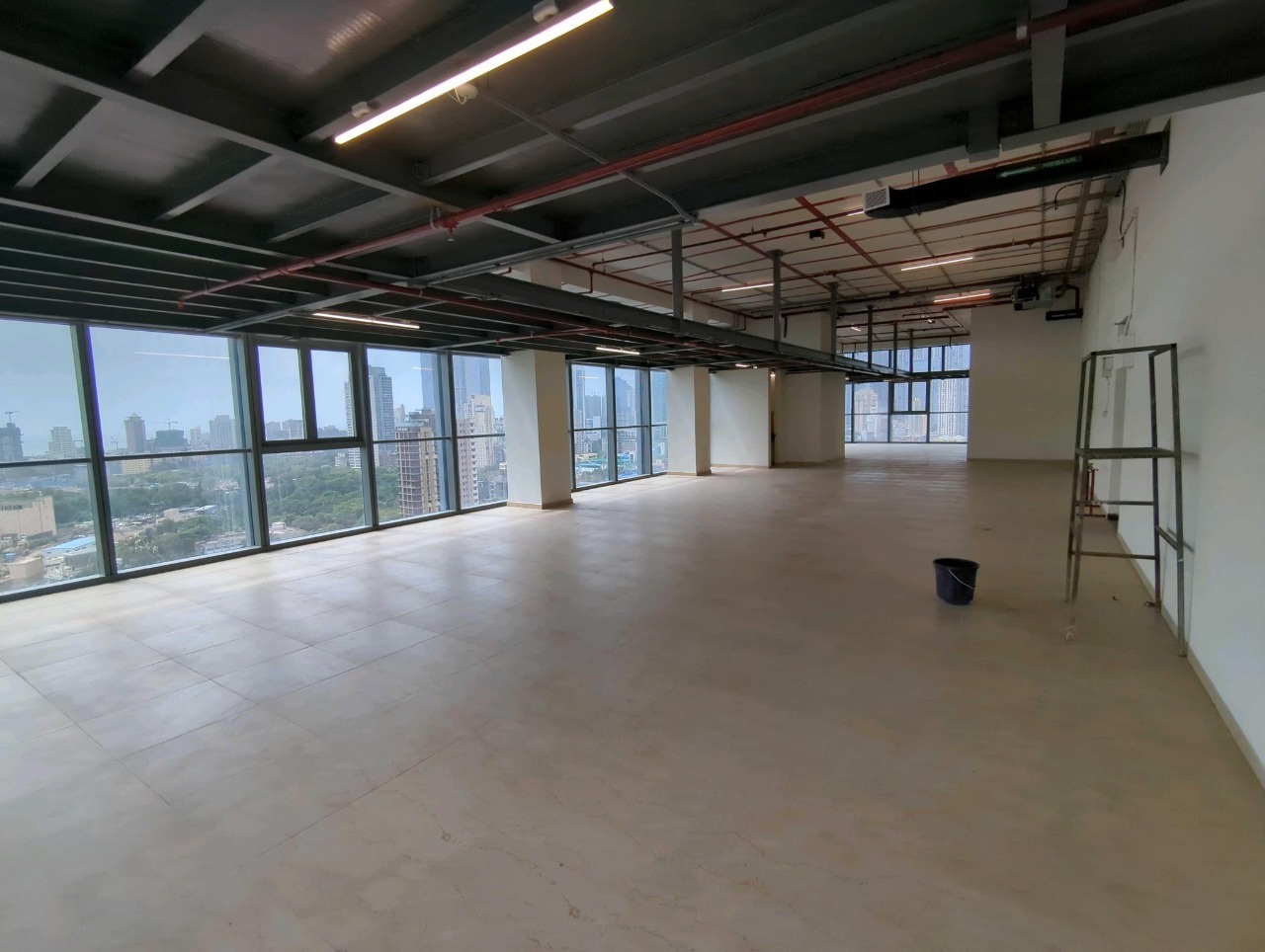 Office Space For Rent in Prestige Turf Tower, Maha