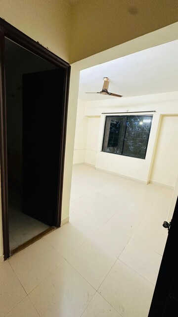 Room in 3 BHK Apartment at Achalare Vedant Apartment, Kothrud – for Rent