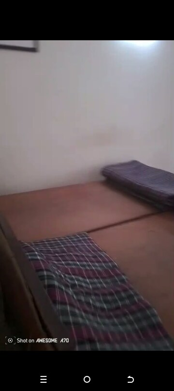 Furnished Amenities in 3.5 BHK Apartment at Eldeco Golf View Apartments, Omega I Greater Noida – for Rent