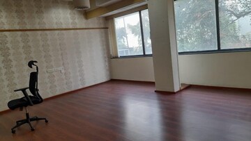 Room in  Office Space at Bradys Gladys Plaza, Lower Parel – for Rent