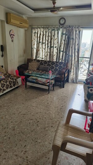 Living Room in 2 BHK Apartment at Lalani Velentine Apartments II, Goregaon East – for Sale