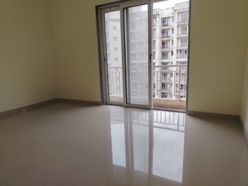 Room in 3 BHK Apartment at Indiabulls Greens, New Panvel – for Rent