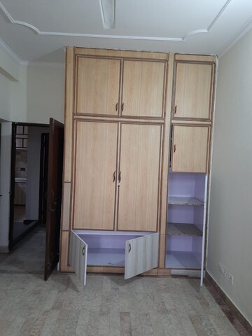 Bathroom in 2 BHK Builder Floor at Ansal Plaza Sector-23, Sector 23 – for Rent