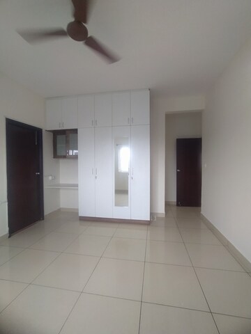 Room in 3 BHK Apartment at Prestige Sunrise Park, Electronic City Phase I – for Rent