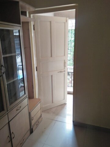 Room in 2 BHK Apartment at Tulsidham Complex, Kapur Bawdi – for Rent