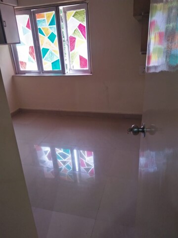 Room in 2 BHK Apartment at Tulsidham Complex, Kapur Bawdi – for Rent
