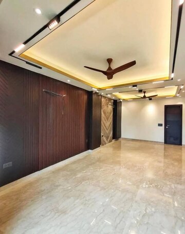 Room in 2 BHK Apartment at Saket – for Rent