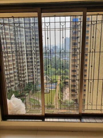 Room in 2 BHK Apartment at Runwal Garden City, Balkum Pada – for Sale