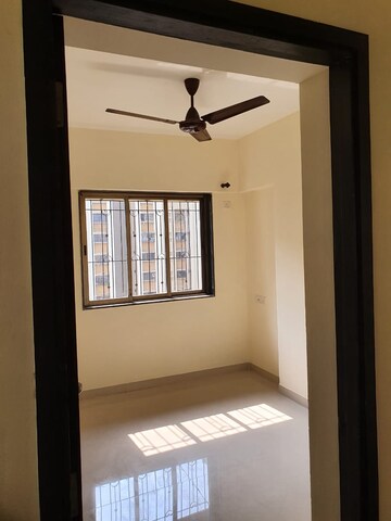 Room in 2 BHK Apartment at Runwal Garden City, Balkum Pada – for Sale
