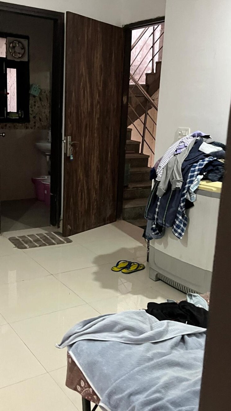 Room, neb sarai 1 Bedroom 450 Sq.Ft. Builder Floor In Neb Sarai Delhi 9015297