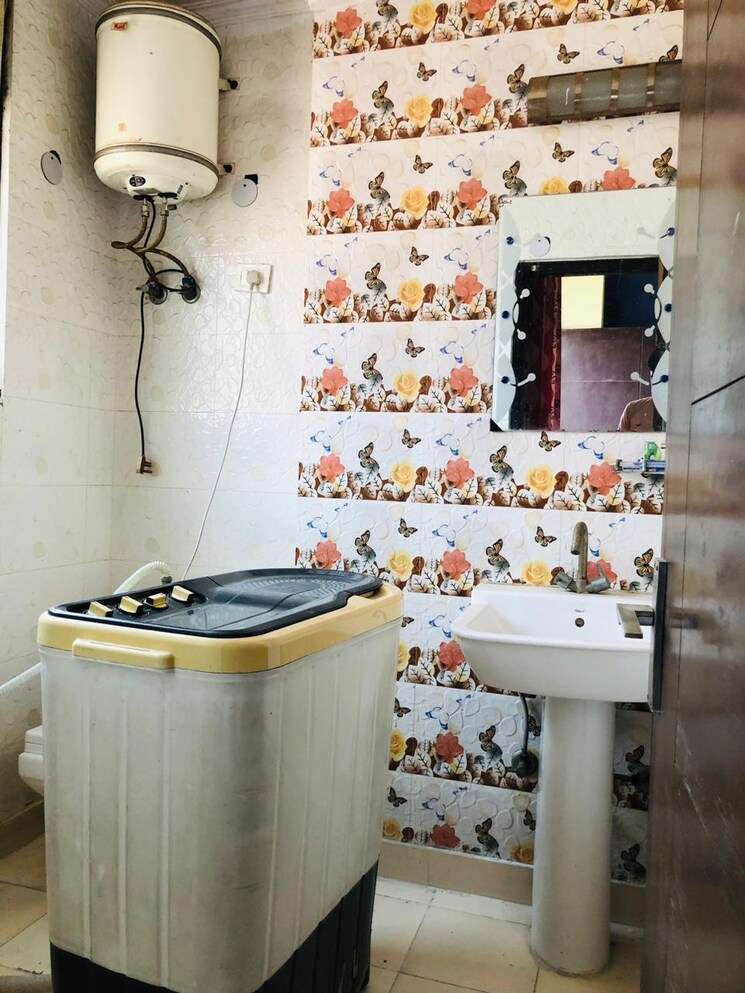 Team Area, neb sarai 2 Bedroom 800 Sq.Ft. Builder Floor In Neb Sarai Delhi 9015339