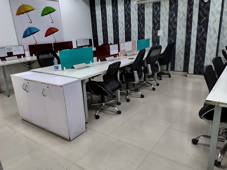 Living Room, sector 2 Commercial Office Space in IT/SEZ 1000 Sq.Ft. In Sector 2 Noida 9015360