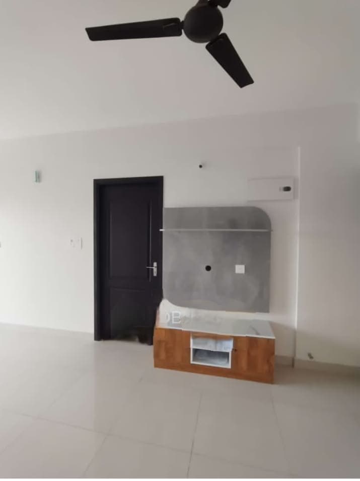 2 BHK + Pooja Room Apartment For Rent in Shriram Liberty Square