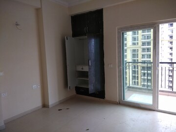 Room in 2 BHK Apartment at Apex Athena, Sector 75 – for Rent