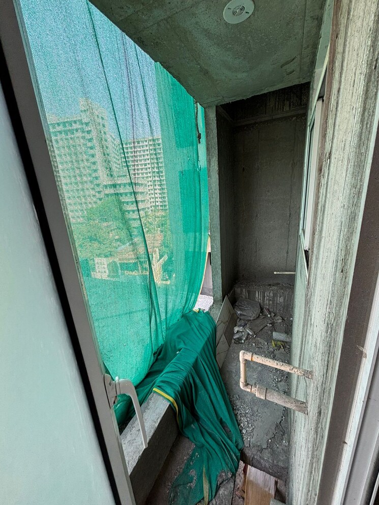 Balcony, paradigm-71-midtown 1 Bedroom 350 Sq.Ft. Apartment In Chembur Mumbai 9015441