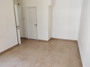 Room in 1 BHK Apartment at Kalpataru Hills, Manpada – for Sale