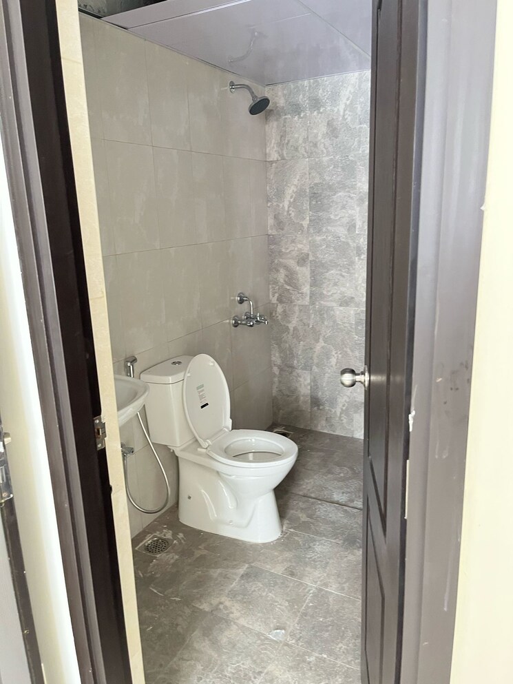 Bathroom, shriram-liberty-square 3 Bedroom 999 Sq.Ft. Apartment In Electronic City Phase ii Bangalore 9015401