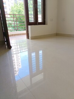 2 BHK Builder Floor For Sale in RPS Palm Drive