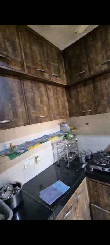 Team Area in 3 BHK Apartment at Thane West – for Sale