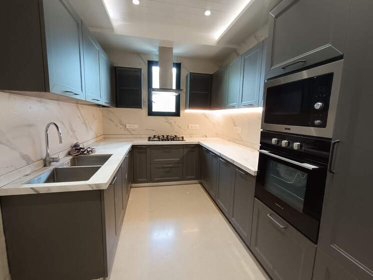Kitchen, dlf-the-ultima 3 Bedroom 2100 Sq.Ft. Apartment In Sector 81 Gurgaon 9015458