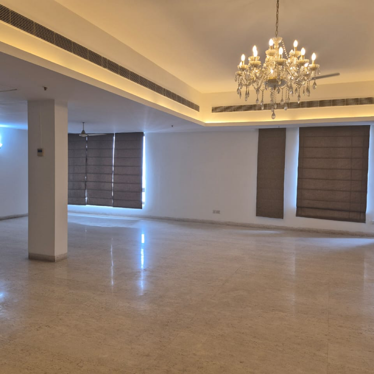 3.5 BHK + Study Room 2160 Sq.Ft. Builder Floor in Unitech South City II