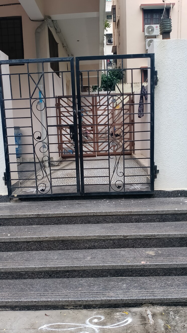 Room, deepthisree nagar 6+ Bedroom 5800 Sq.Ft. Independent House In Deepthisree Nagar Hyderabad 9015506