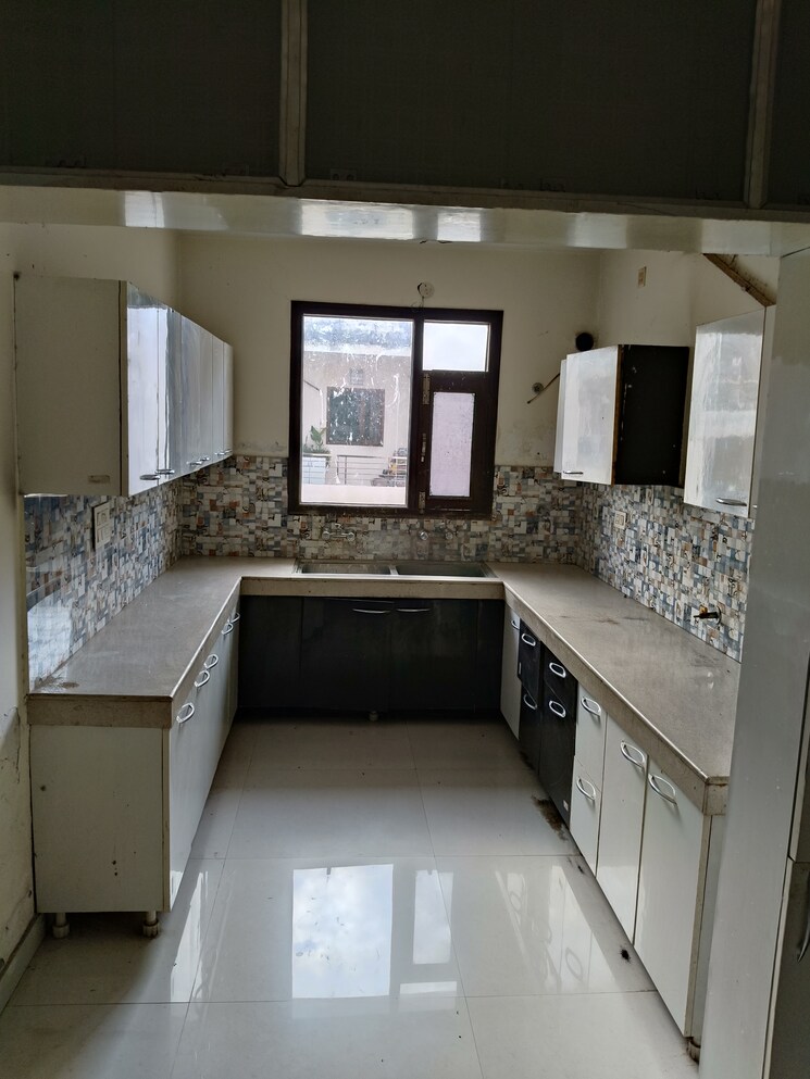 Kitchen, pir machalla 3 Bedroom 1200 Sq.Ft. Builder Floor In Pir Machalla Zirakpur 9015490
