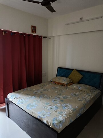2 BHK Apartment For Rent in DB Realty Orchid Suburbia, Kandivali West