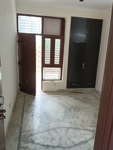 Room in 2 BHK Apartment at Ellora Elite, Lohgaon – for Rent