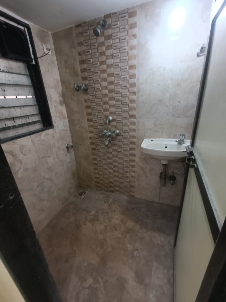 Bathroom, dgs-sheetal-dham 1 Bedroom 423 Sq.Ft. Apartment In Vasai East Palghar 9015568