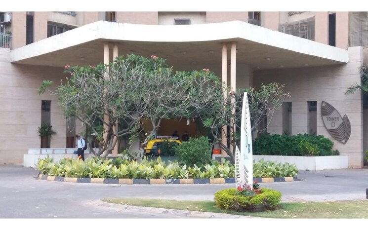 Garden, ashok-towers 3 Bedroom 2100 Sq.Ft. Apartment In Parel Mumbai 9015569