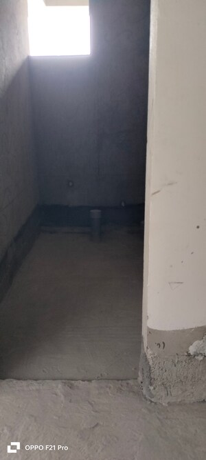 Room in 2 BHK Apartment at RR Sumit Arcade, Erragadda – for Sale