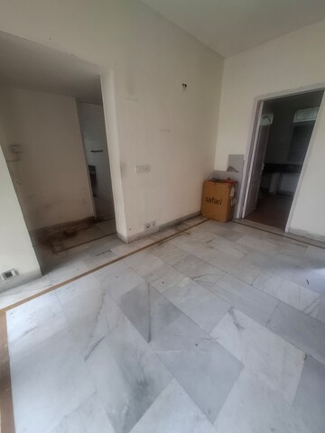 Kitchen in 1 BHK Builder Floor at Unitech Arcadia, South City 2 – for Sale